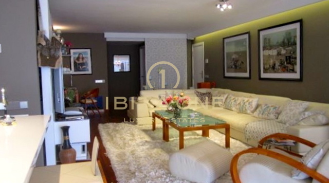 Apartamento de lujo y mobiliario de exterior en Marina Botafoch en venta, Ibiza - Apartamento de lujo y mobiliario de exterior en Marina Botafoch en alquiler, Ibiza