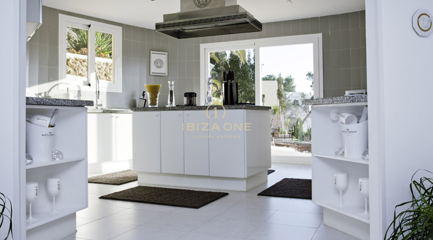 Luxe villa met schitterend uitzicht op Ibiza te koop, Ibiza - Luxe villa met schitterend uitzicht op Ibiza te huur, Ibiza