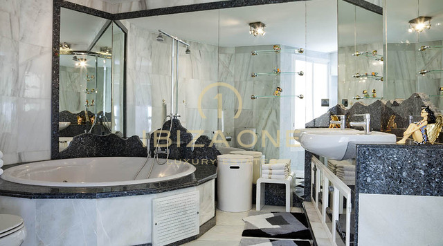 Luxe villa met schitterend uitzicht op Ibiza te koop, Ibiza - Luxe villa met schitterend uitzicht op Ibiza te huur, Ibiza