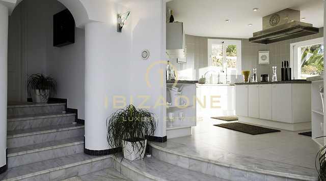 Villa de luxe avec vue imprenable à Ibiza à vendre, Ibiza - Villa de luxe avec vue imprenable à Ibiza à louer, Ibiza