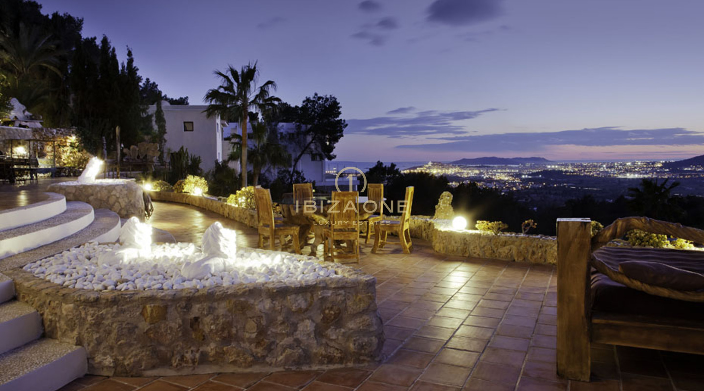 Luxusvilla mit atemberaubender Aussicht auf Ibiza zu verkaufen, Ibiza - Luxusvilla mit atemberaubender Aussicht auf Ibiza zu vermieten, Ibiza