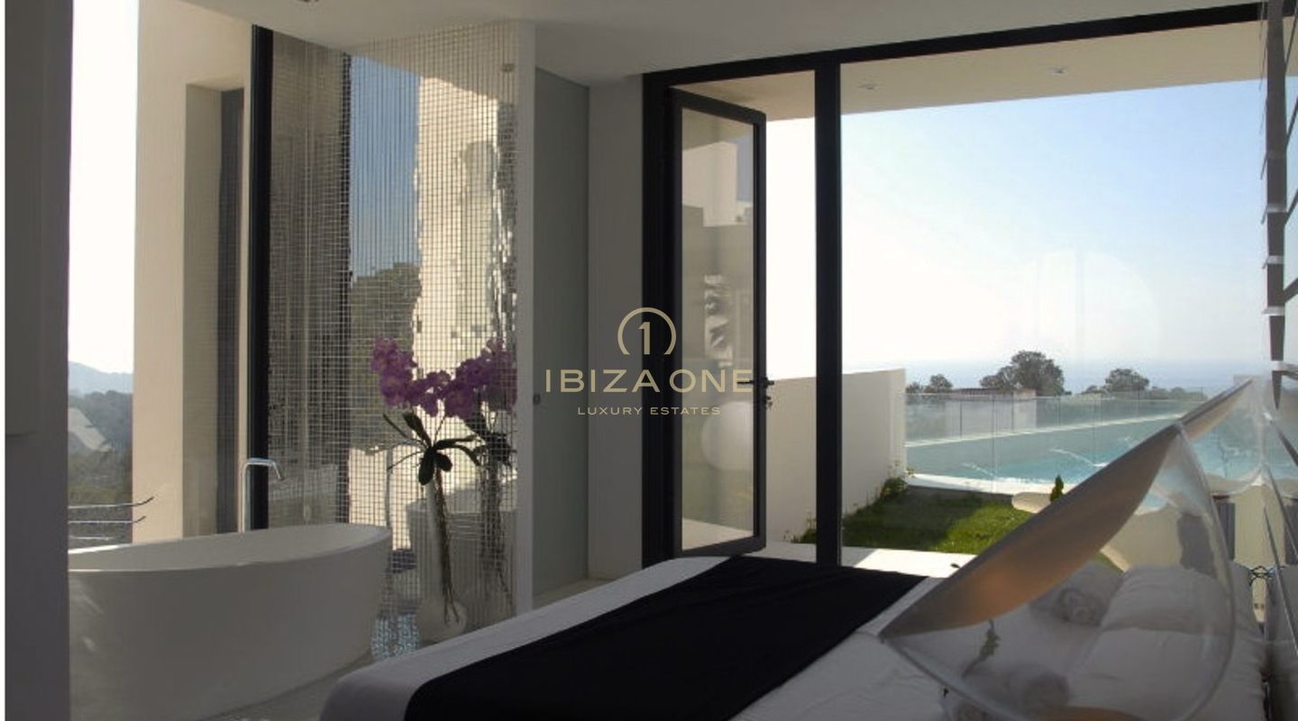 Luxe en prachtige villa met glazen voorgevel te huur, Ibiza - Luxe en prachtige villa met glazen voorgevel te koop, Ibiza