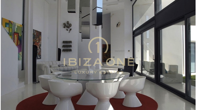 Luxe en prachtige villa met glazen voorgevel te huur, Ibiza - Luxe en prachtige villa met glazen voorgevel te koop, Ibiza