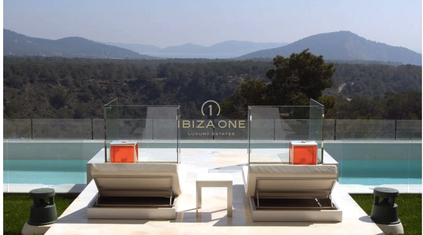 Luxe en prachtige villa met glazen voorgevel te huur, Ibiza - Luxe en prachtige villa met glazen voorgevel te koop, Ibiza