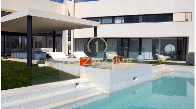 Luxe en prachtige villa met glazen voorgevel te huur, Ibiza - Luxe en prachtige villa met glazen voorgevel te koop, Ibiza