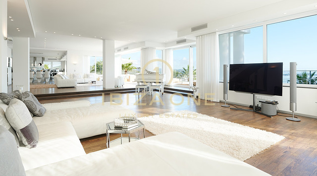 Villa de luxe moderne avec vue panoramique et superbe villa de luxe à vendre, Ibiza - Villa de luxe moderne avec vue panoramique et superbe villa de luxe à louer, Ibiza