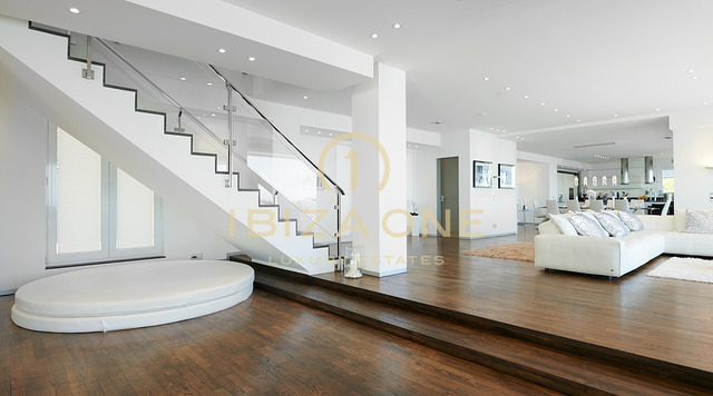 Moderna villa de lujo con vistas panorámicas e impresionante villa de lujo en venta, Ibiza - Moderna villa de lujo con vistas panorámicas e impresionante villa de lujo en alquiler, Ibiza