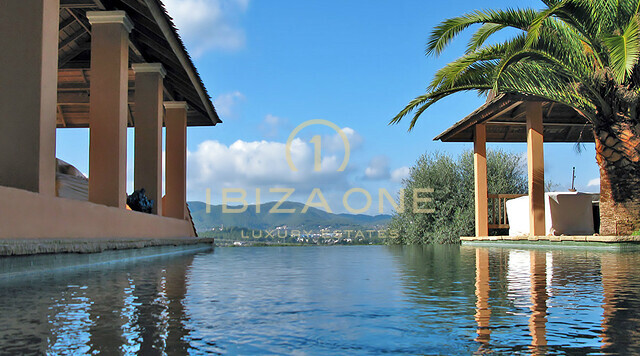 Luxuriöse und schöne Finca in der Nähe von Ibiza zu verkaufen, Ibiza - Luxuriöse und schöne Finca in der Nähe von Ibiza zu vermieten, Ibiza