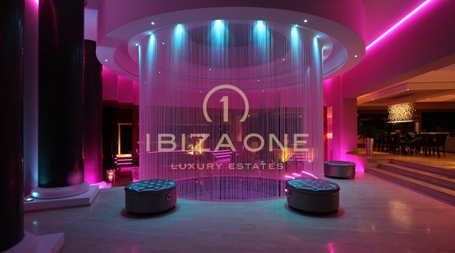 Mirage Ibiza – Beste Immobilie in Can Rimbau und in der Nähe von Ibiza – Luxushaus zu vermieten – 3 beheizte Außenpools + Whirlpool zu vermieten, Ibiza