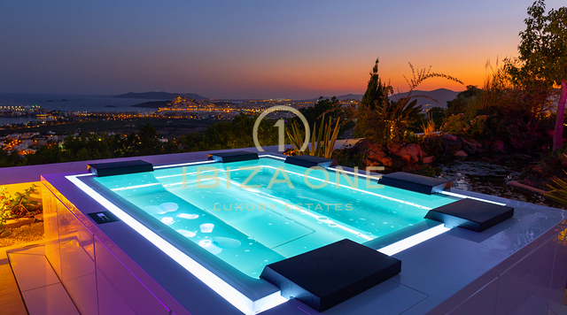 Mirage Ibiza - Meilleure propriété à Can Rimbau et à proximité d'Ibiza - Maison de luxe à louer - 3 piscines extérieures chauffées + jacuzzi à louer, Ibiza