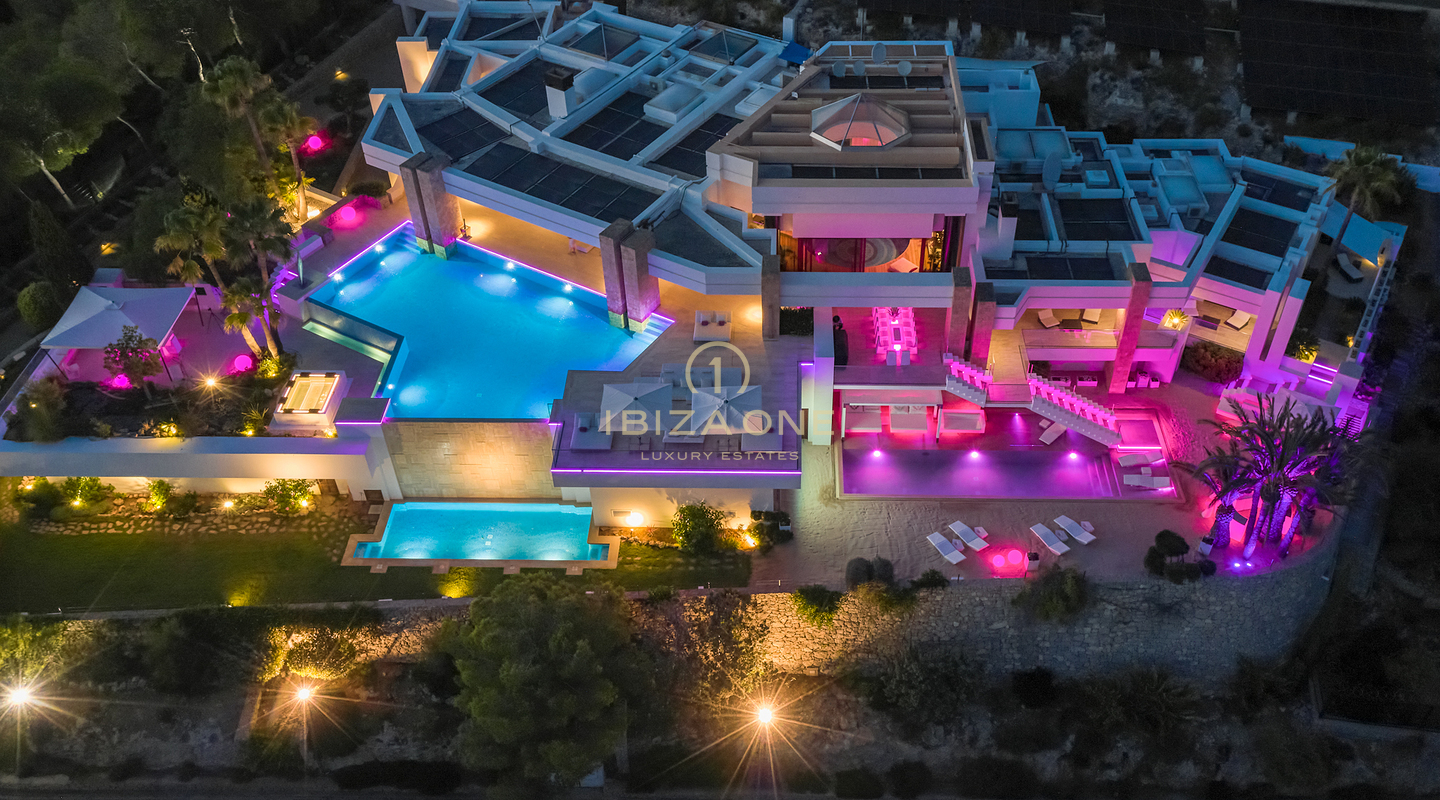 Mirage Ibiza – Beste Immobilie in Can Rimbau und in der Nähe von Ibiza – Luxushaus zu vermieten – 3 beheizte Außenpools + Whirlpool zu vermieten, Ibiza