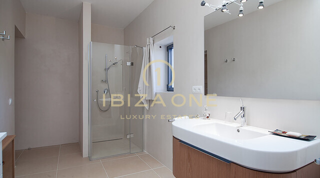 Finca de luxe de bon goût près d'Ibiza avec vue sur Dalt Vila et la mer à vendre, Ibiza - Finca de luxe de bon goût près d'Ibiza avec vue sur Dalt Vila et la mer à louer, Ibiza