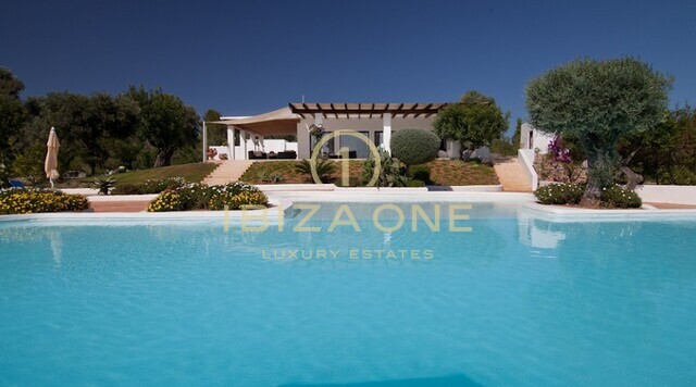 Raffinata finca di lusso vicino a Ibiza con vista su Dalt Vila e sul mare in vendita, Ibiza - Raffinata finca di lusso vicino a Ibiza con vista su Dalt Vila e sul mare in affitto, Ibiza