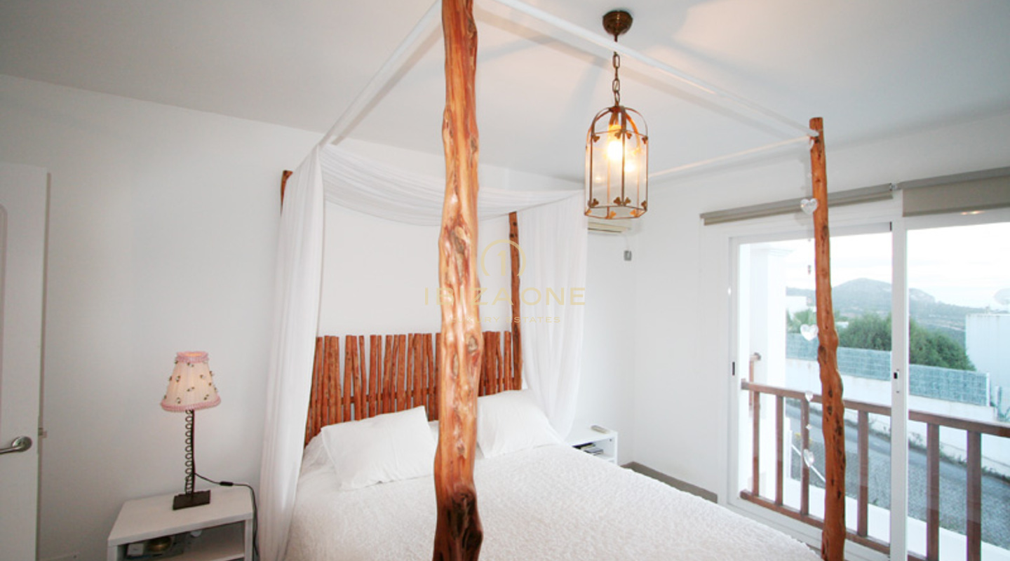 Luxury and Beautiful townhouse in Cala Carbo overlooking Es Vedra for sale, Ibiza - Luxury and Beautiful townhouse in Cala Carbo overlooking Es Vedra for rent, Ibiza