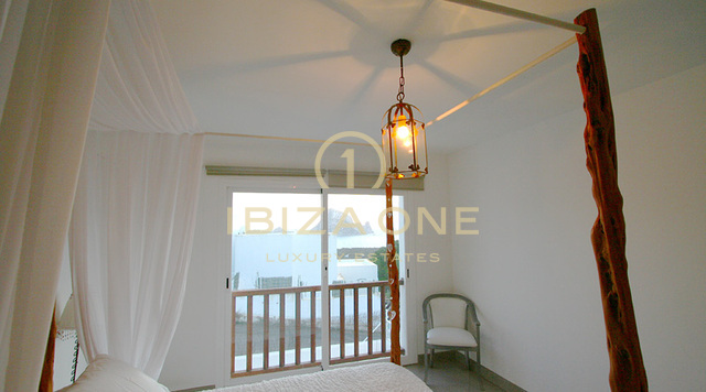 Luxury and Beautiful townhouse in Cala Carbo overlooking Es Vedra for sale, Ibiza - Luxury and Beautiful townhouse in Cala Carbo overlooking Es Vedra for rent, Ibiza