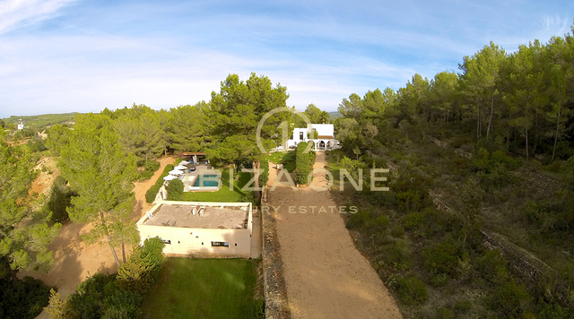 Villa representativa de lujo y acogedora en alquiler, Ibiza - Villa representativa de lujo y acogedora en venta, Ibiza