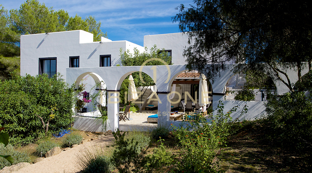 Rappresentativa villa di lusso e accogliente in affitto, Ibiza - Rappresentativa villa di lusso e accogliente in vendita, Ibiza