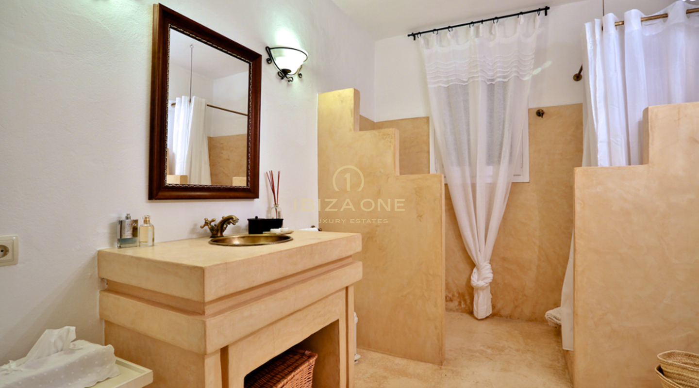 Villa representativa de lujo y acogedora en alquiler, Ibiza - Villa representativa de lujo y acogedora en venta, Ibiza