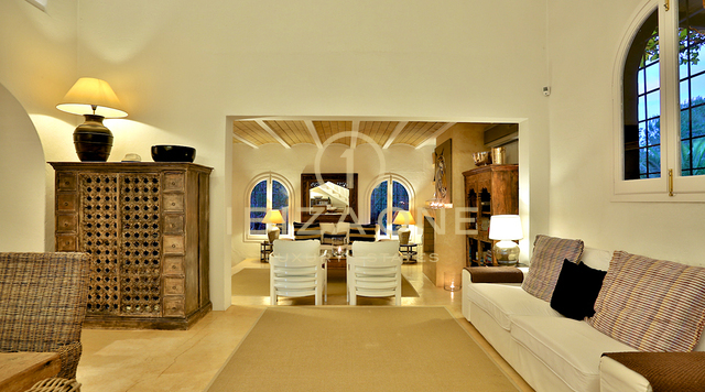 Villa representativa de lujo y acogedora en alquiler, Ibiza - Villa representativa de lujo y acogedora en venta, Ibiza