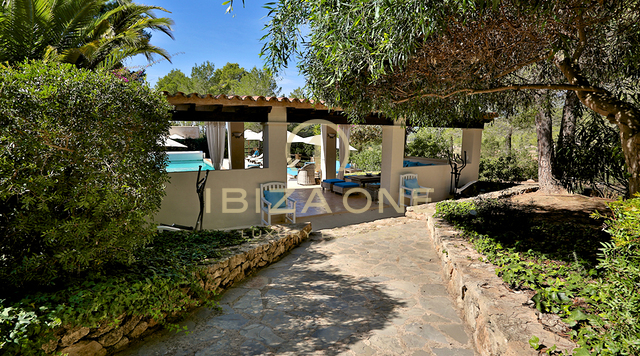 Villa representativa de lujo y acogedora en alquiler, Ibiza - Villa representativa de lujo y acogedora en venta, Ibiza