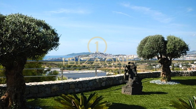 Sensationelle Luxusimmobilie / Villa mit herrlichem Blick auf Ibiza und das Meer in Can Rimbau zu verkaufen, Ibiza - Sensationelle Luxusimmobilie / Villa mit herrlichem Blick auf Ibiza und das Meer in Can Rimbau zu vermieten, Ibiza