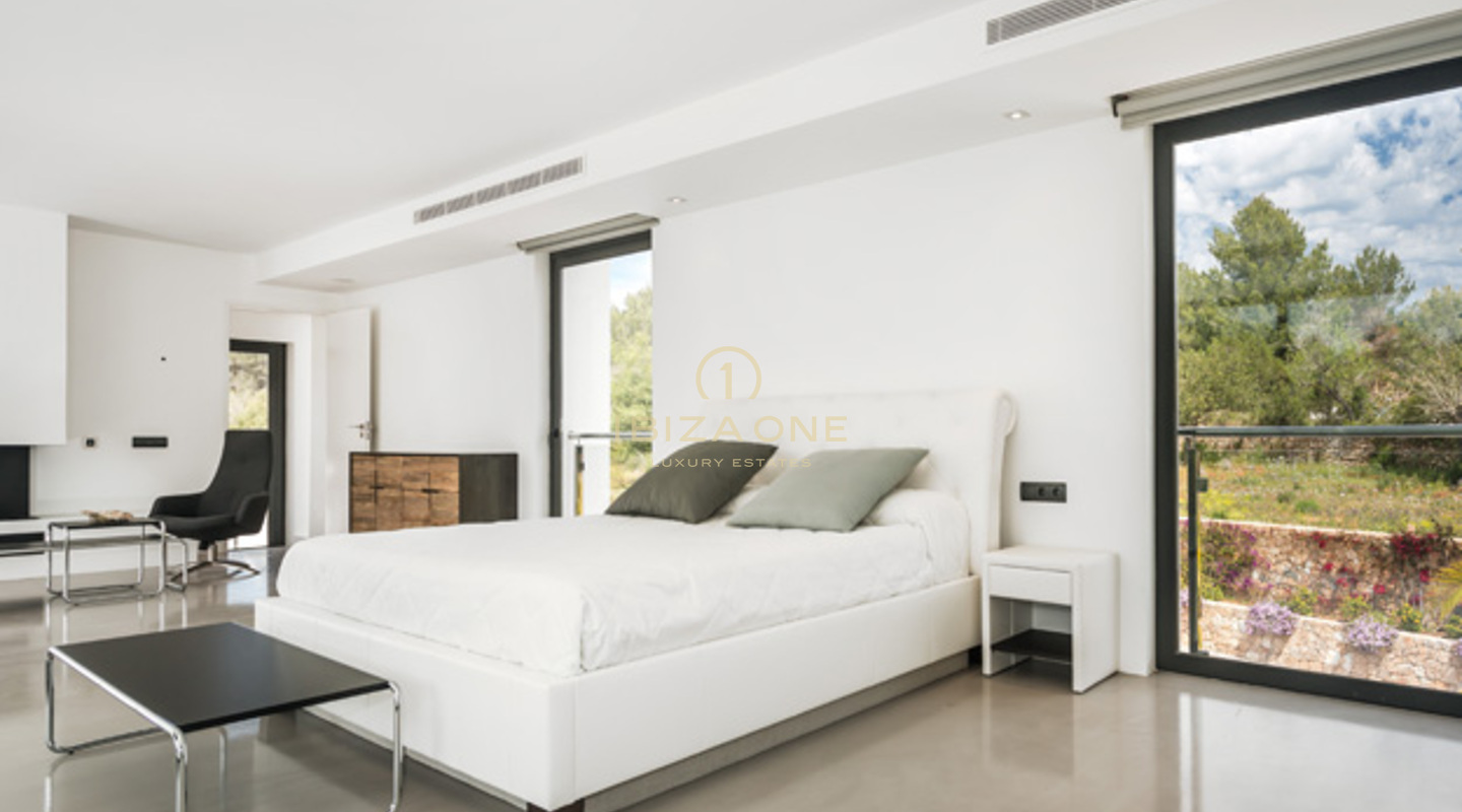 Luxury and modern villa in Santa Gertrudis for sale, Ibiza - Luxury and modern villa in Santa Gertrudis for rent, Ibiza