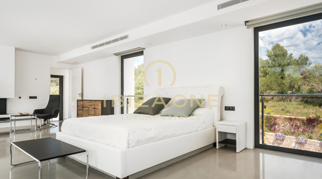 Villa de luxe et moderne à vendre à Santa Gertrudis, Ibiza - Villa de luxe et moderne à louer à Santa Gertrudis, Ibiza
