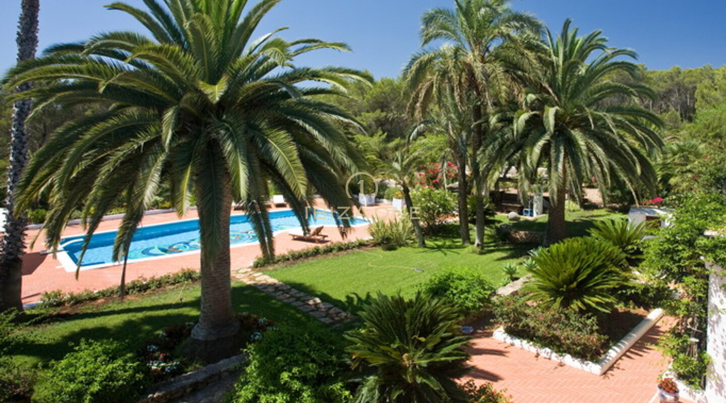 Luxuriöses und schönes Anwesen mit originaler Finca in der Nähe von Sta. Gertrudis zu verkaufen, Ibiza - Luxuriöses und schönes Anwesen mit originaler Finca in der Nähe von Sta. Gertrudis zu vermieten, Ibiza