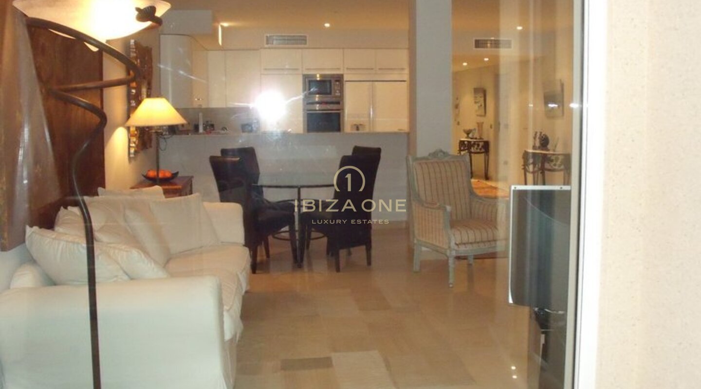 Apartamento de lujo en primera línea de mar en venta, Ibiza - Apartamento de lujo en primera línea de mar en alquiler, Ibiza