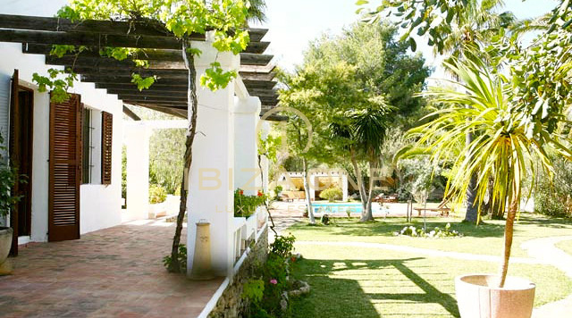 Luxury finca with beautiful and huge garden for sale, Ibiza - Luxury finca with beautiful and huge garden for rent, Ibiza