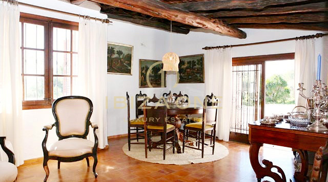 Luxury finca with beautiful and huge garden for sale, Ibiza - Luxury finca with beautiful and huge garden for rent, Ibiza
