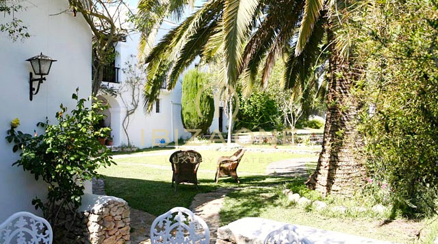 Finca de lujo con un hermoso y enorme jardín en venta, Ibiza - Finca de lujo con un hermoso y enorme jardín en alquiler, Ibiza