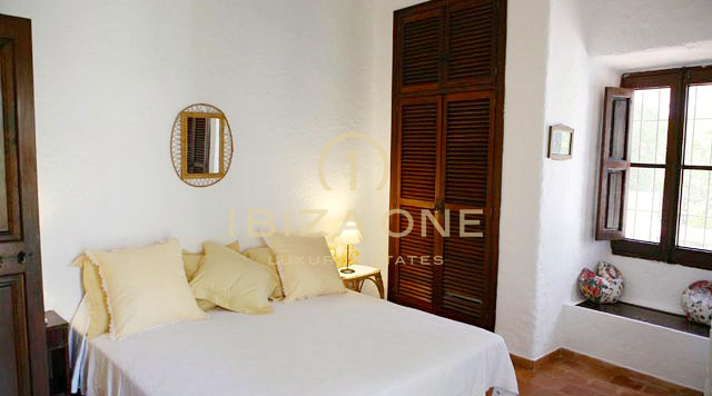 Luxury finca with beautiful and huge garden for sale, Ibiza - Luxury finca with beautiful and huge garden for rent, Ibiza