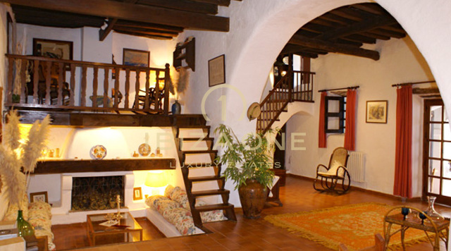 Luxury finca with beautiful and huge garden for sale, Ibiza - Luxury finca with beautiful and huge garden for rent, Ibiza