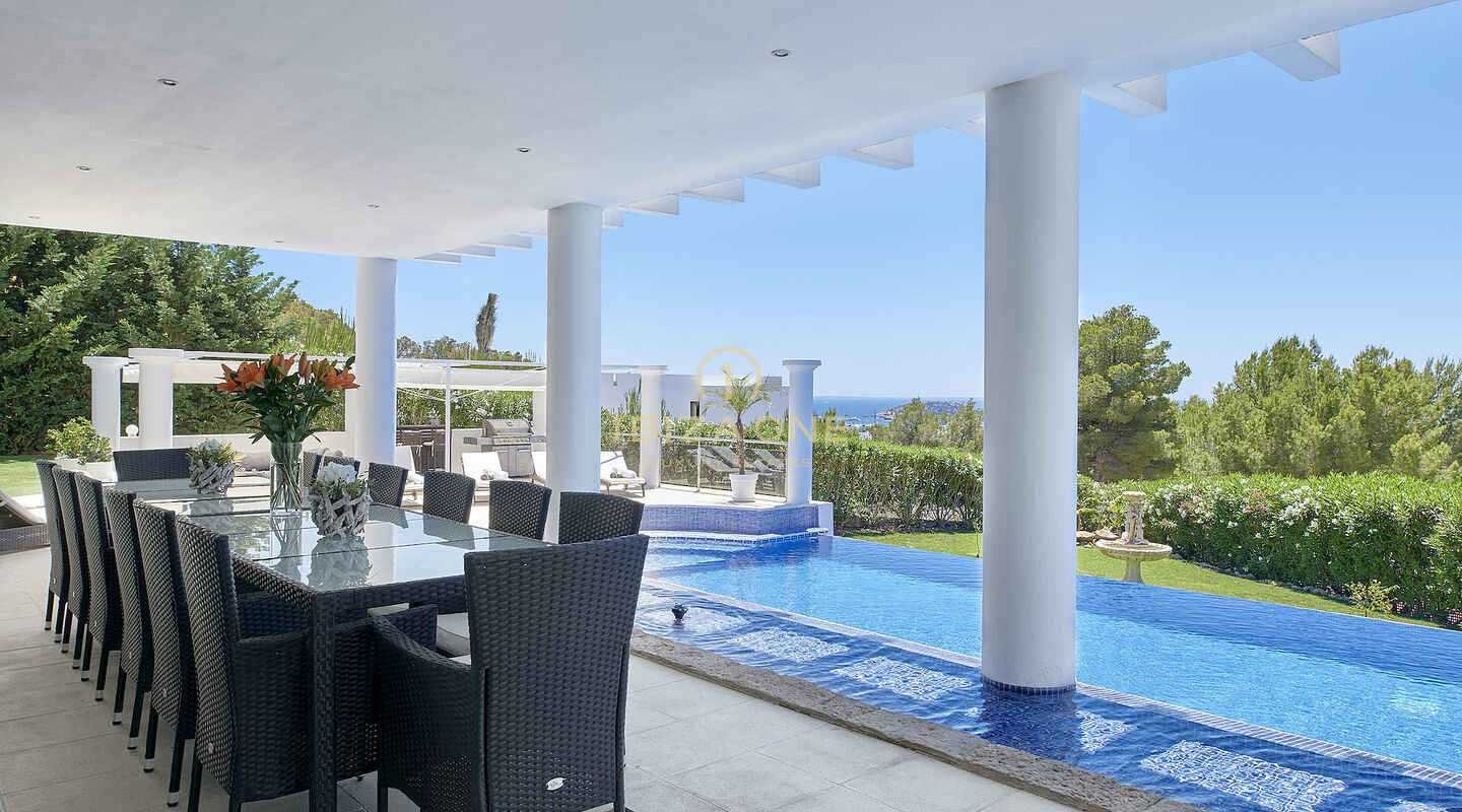 Can Rimbau : Beautiful luxury villa in Ibiza with beautiful views to Ibiza and the sea for rent, Ibiza