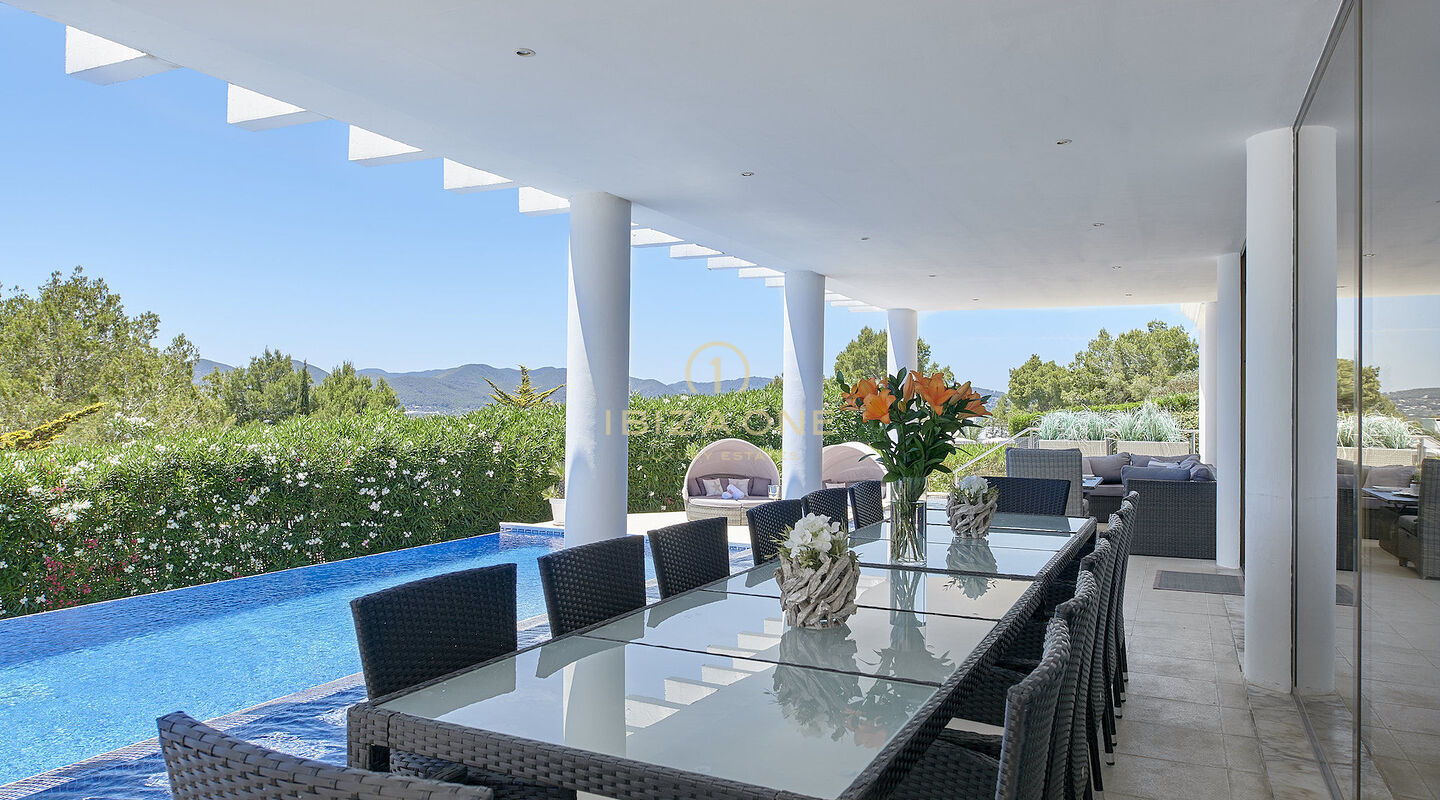 Can Rimbau : Beautiful luxury villa in Ibiza with beautiful views to Ibiza and the sea for rent, Ibiza