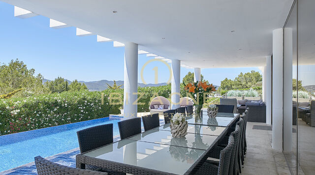 Can Rimbau: Prachtige luxe villa op Ibiza met prachtig uitzicht op Ibiza en de zee te huur, Ibiza