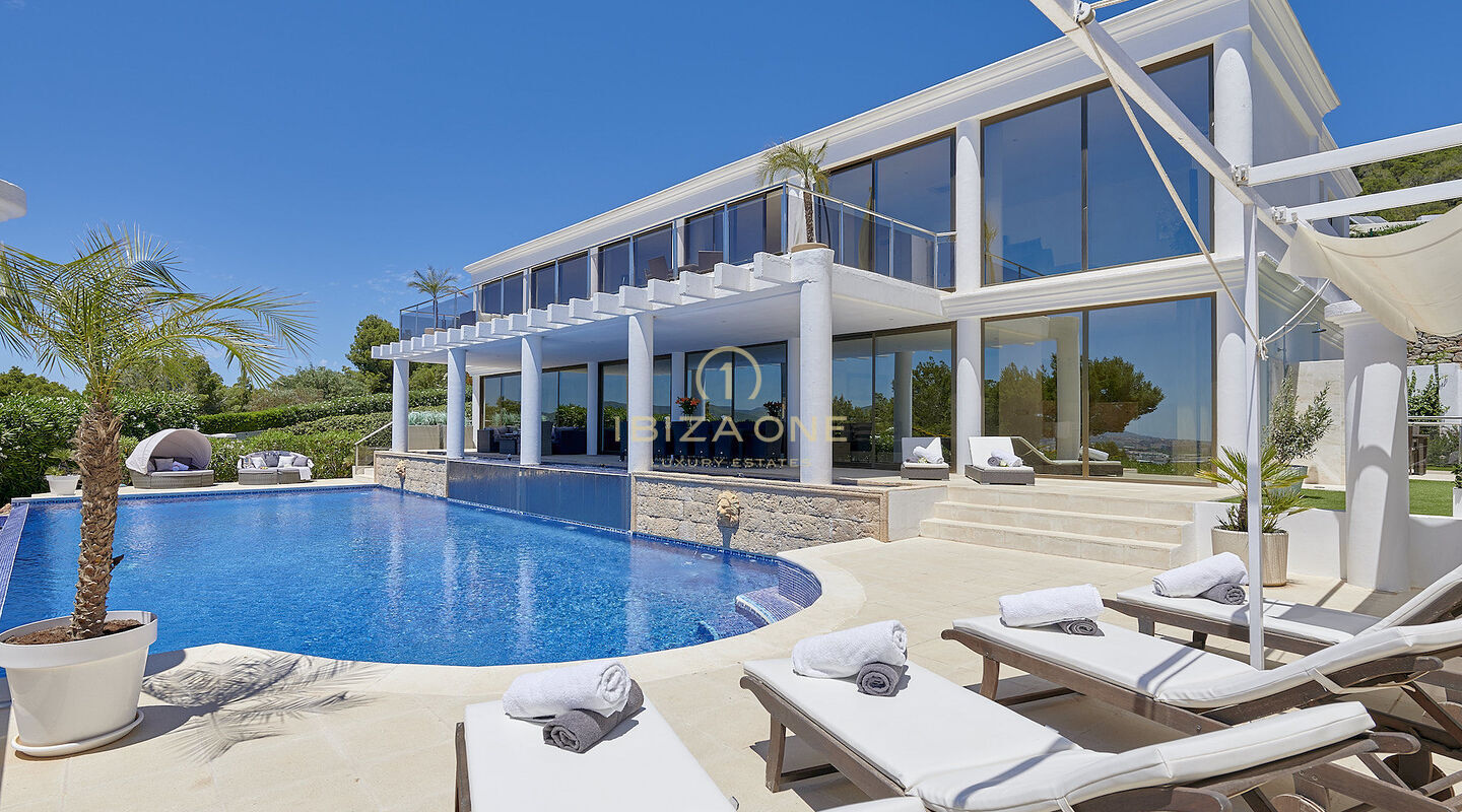 Can Rimbau : Beautiful luxury villa in Ibiza with beautiful views to Ibiza and the sea for rent, Ibiza
