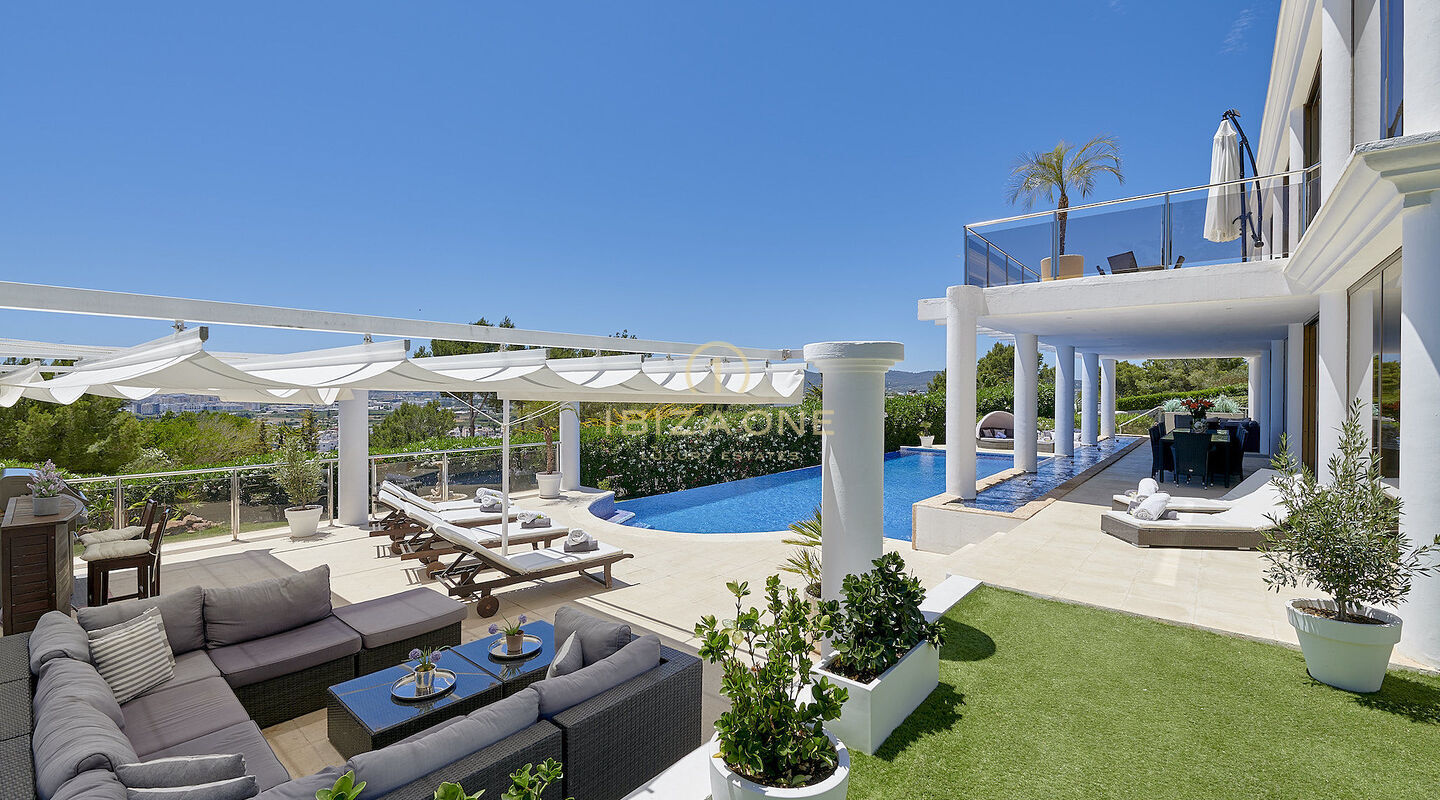 Can Rimbau: Prachtige luxe villa op Ibiza met prachtig uitzicht op Ibiza en de zee te huur, Ibiza