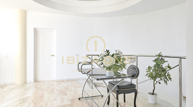 Can Rimbau : Beautiful luxury villa in Ibiza with beautiful views to Ibiza and the sea for rent, Ibiza