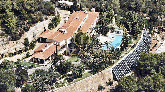 Villa de luxe en bord de mer à louer, Ibiza - Villa de luxe en bord de mer à vendre, Ibiza