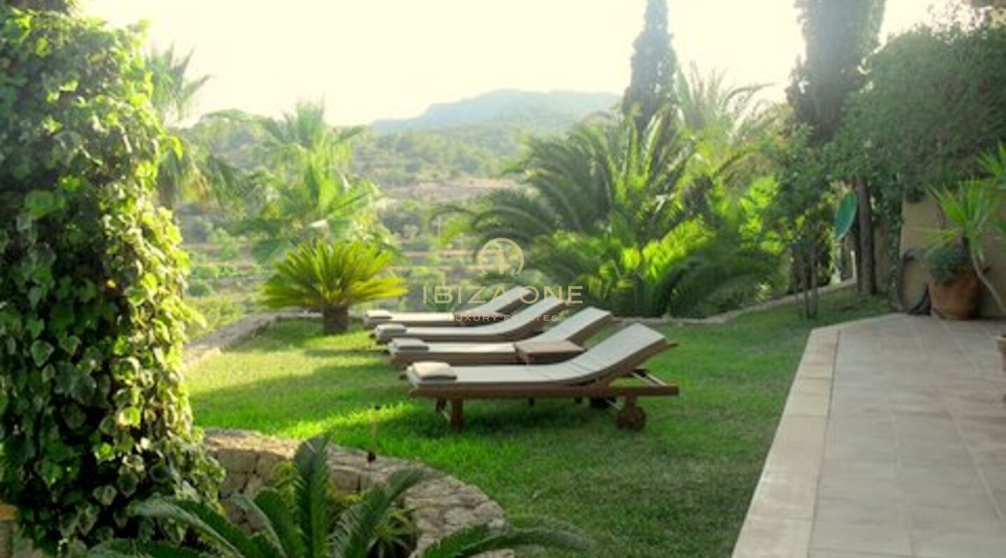 Villa de luxe en bord de mer à louer, Ibiza - Villa de luxe en bord de mer à vendre, Ibiza