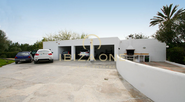 Finca de lujo y encanto en una hermosa ubicación idílica en venta, Ibiza - Finca de lujo y encanto en una hermosa ubicación idílica en alquiler, Ibiza