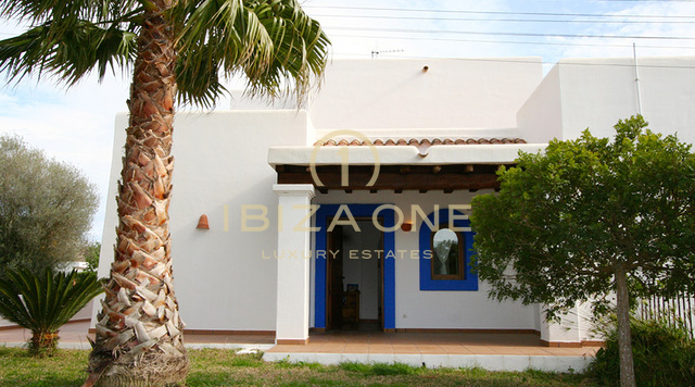 Fantastique propriété de luxe / villa avec maison d'hôtes sur grand terrain à vendre, Ibiza - Fantastique propriété de luxe / villa avec maison d'hôtes sur grand terrain à louer, Ibiza