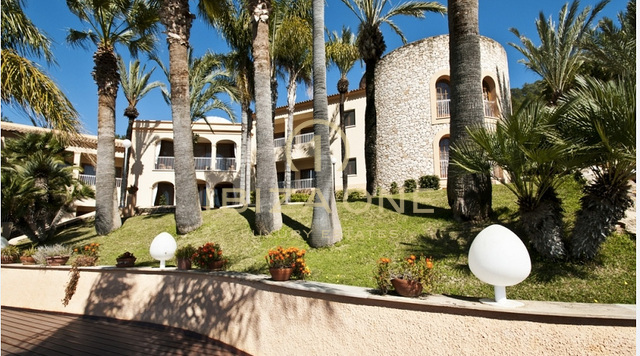 Signorile villa di lusso con 11 stanze e vista mozzafiato su Ibiza e sul mare in vendita - villa di lusso in affitto, Ibiza