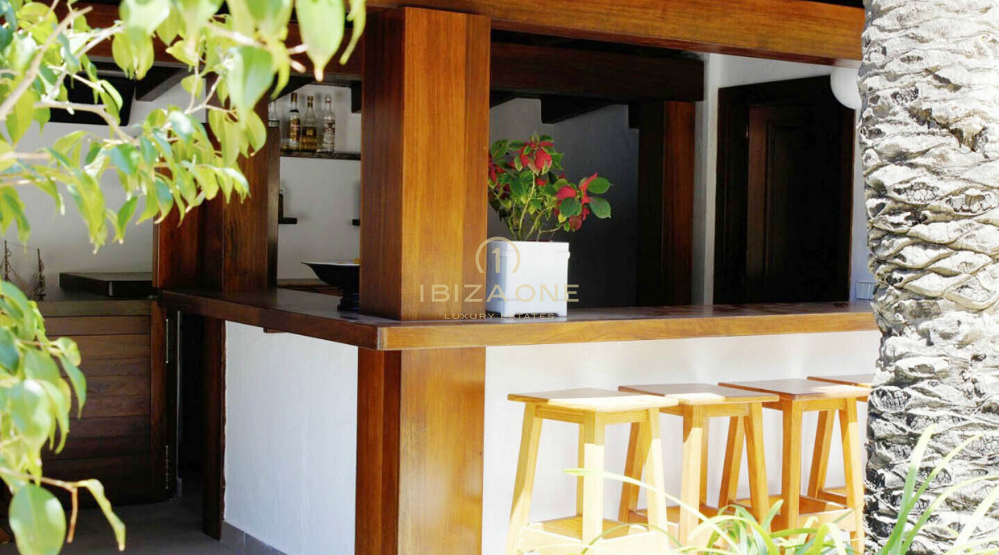 Stately 11 room luxury mansion with stunning view to Ibiza and the sea for sale - luxury villa for rent, Ibiza