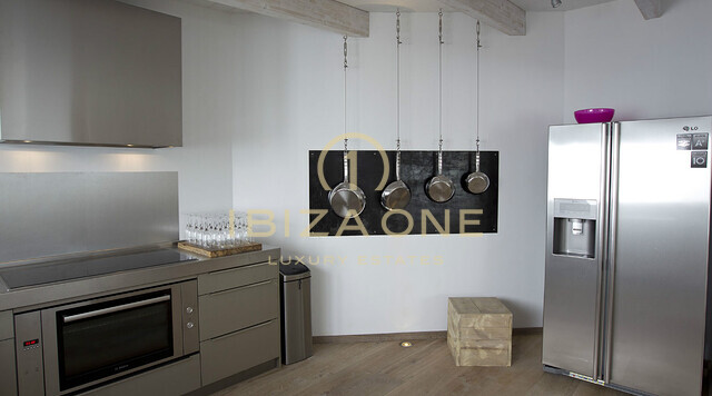 Luxe en ruime moderne villa in Cala Tarida te koop, Ibiza - Luxe en ruime moderne villa in Cala Tarida te huur, Ibiza