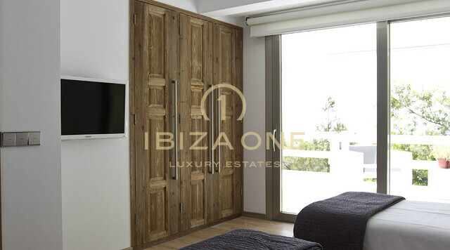 Luxury and Spacious modern villa in Cala Tarida for sale, Ibiza - Luxury and Spacious modern villa in Cala Tarida for rent, Ibiza