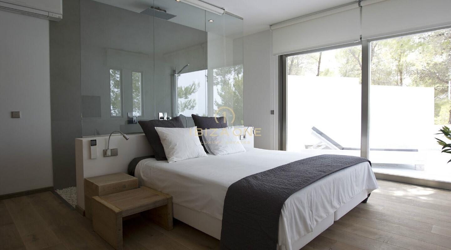 Luxe en ruime moderne villa in Cala Tarida te koop, Ibiza - Luxe en ruime moderne villa in Cala Tarida te huur, Ibiza