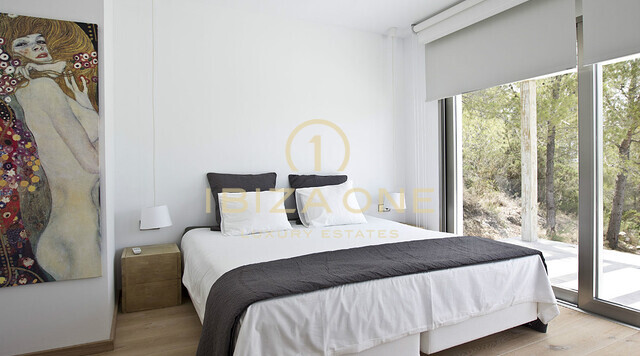 Luxe en ruime moderne villa in Cala Tarida te koop, Ibiza - Luxe en ruime moderne villa in Cala Tarida te huur, Ibiza